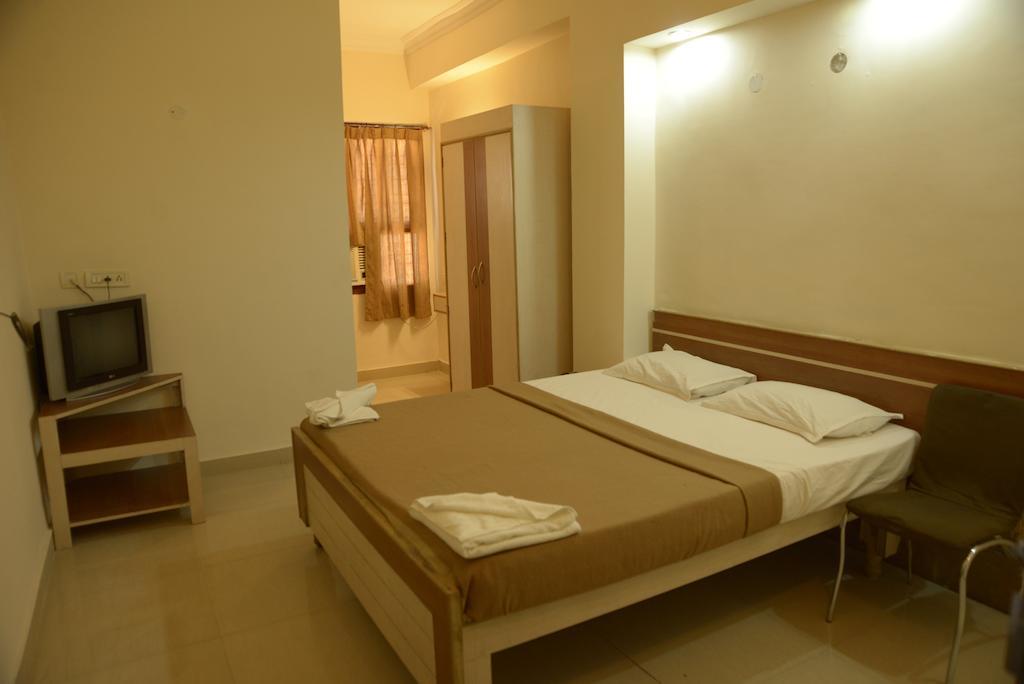 Hotel Sri Sai Krupa 海得拉巴 客房 照片