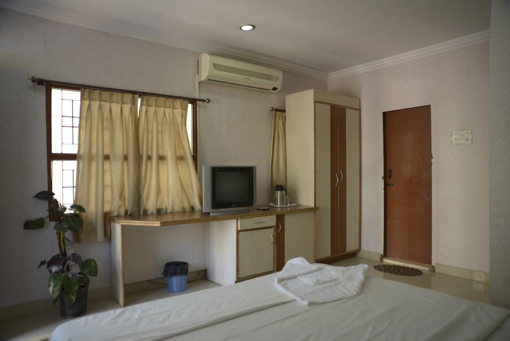 Hotel Sri Sai Krupa 海得拉巴 客房 照片