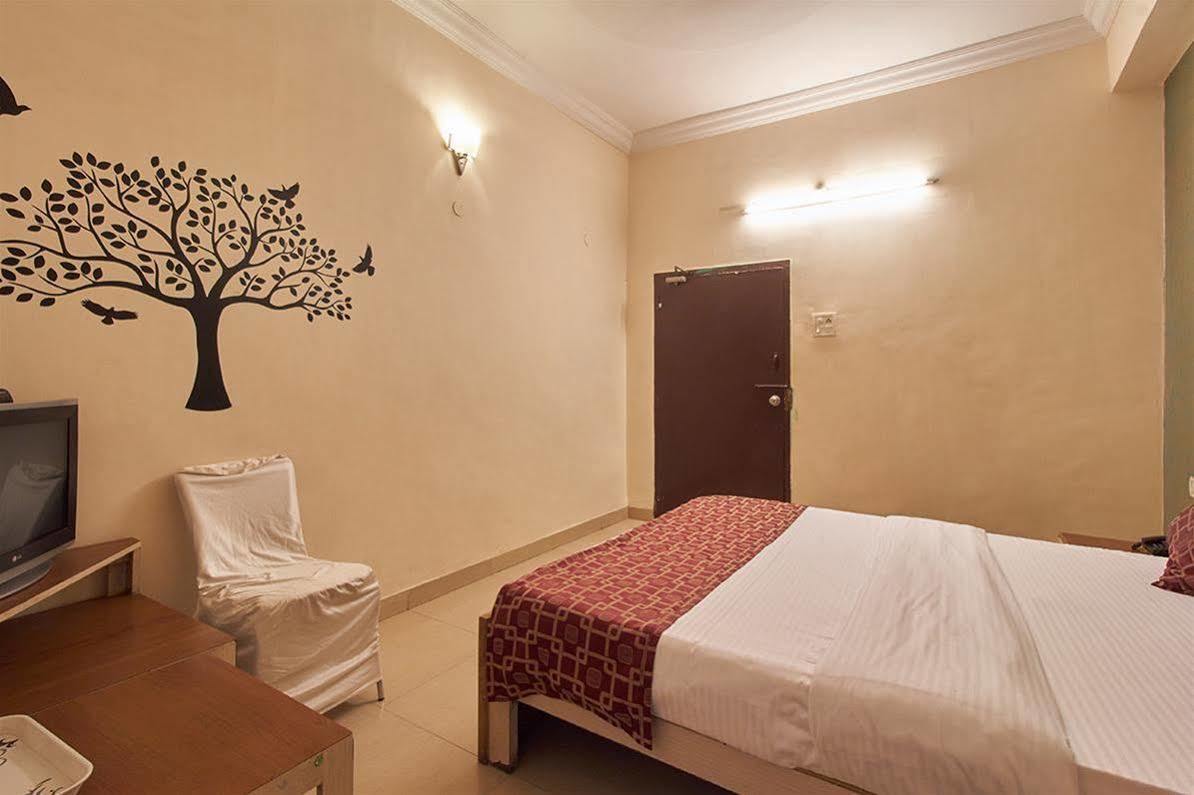 Hotel Sri Sai Krupa 海得拉巴 外观 照片