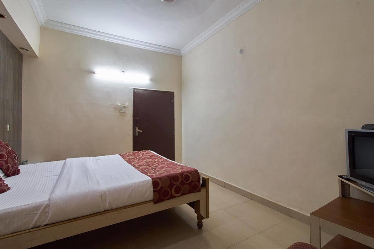 Hotel Sri Sai Krupa 海得拉巴 外观 照片