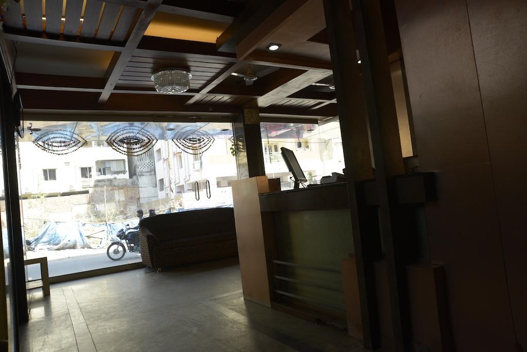 Hotel Sri Sai Krupa 海得拉巴 外观 照片
